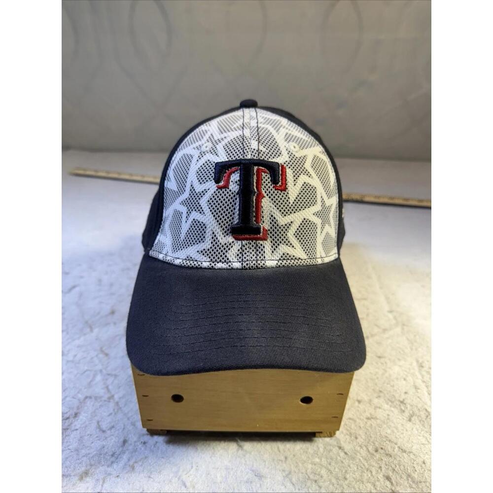 Texas Rangers New Era Hat Stars Medium Large Great Condition￼